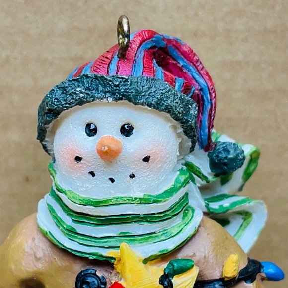EUC Deb Strain "Snow Friends" Snowman Christmas Ornament, Star & Lights, 4" T - Picture 2 of 12
